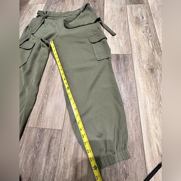 Soho Apparel green pants with New condition. - Picture 4 of 9